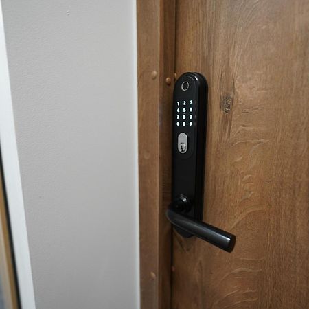 קובנה Amber Light Self-Check-In Apartments מראה חיצוני תמונה
