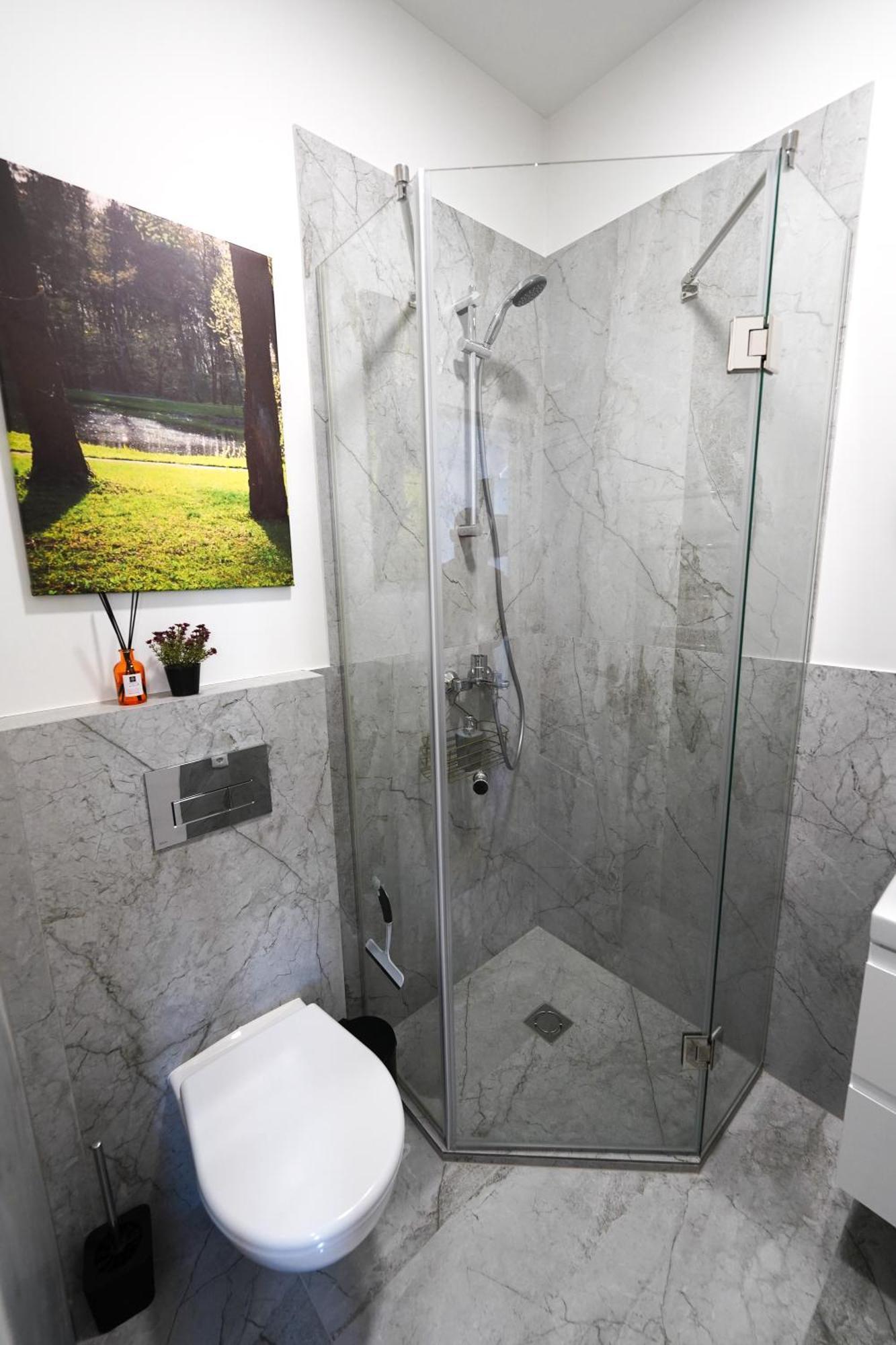 קובנה Amber Light Self-Check-In Apartments מראה חיצוני תמונה